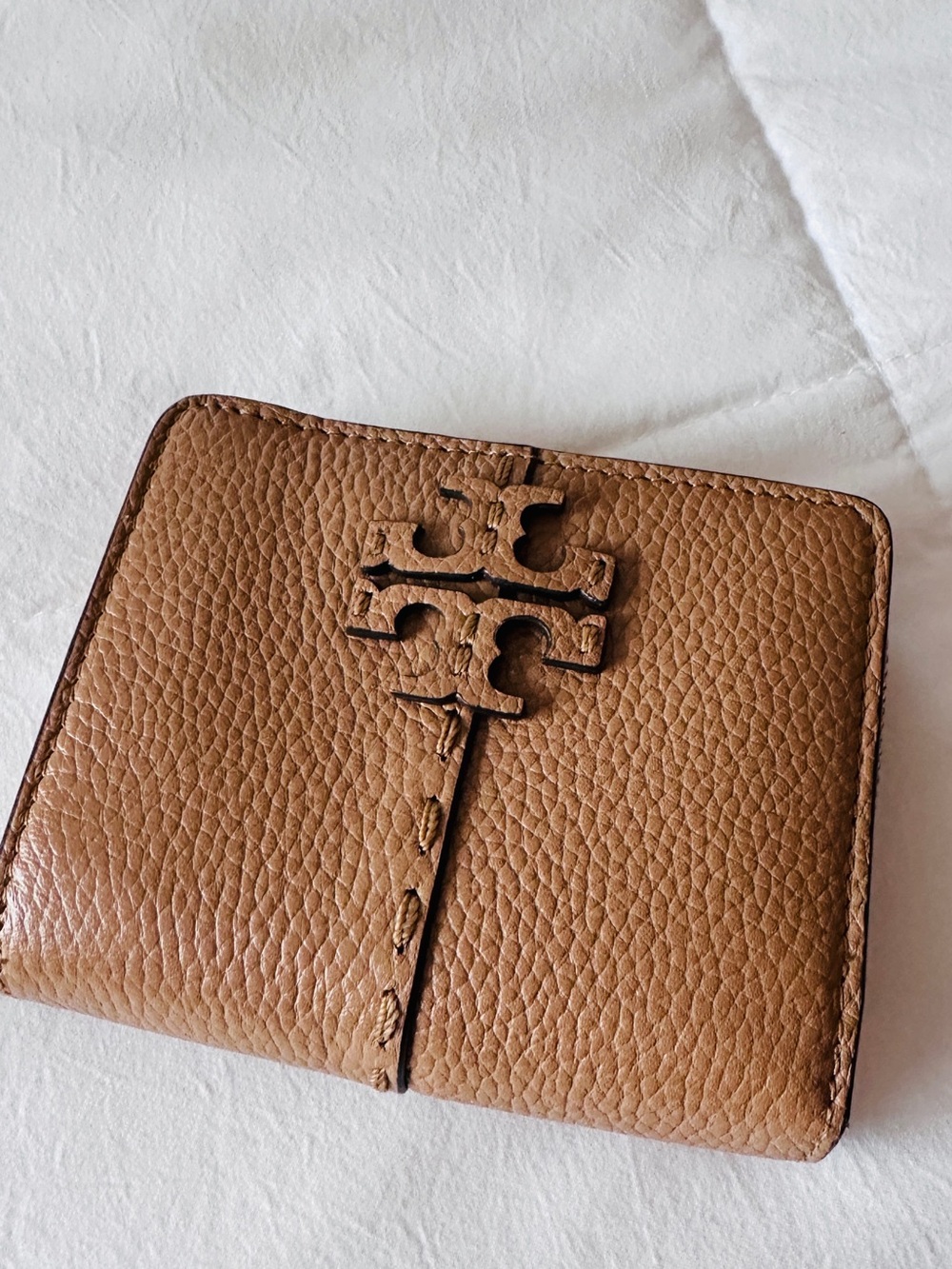 Tory Burch McGraw Bi-Fold Wallet in Tiramisu